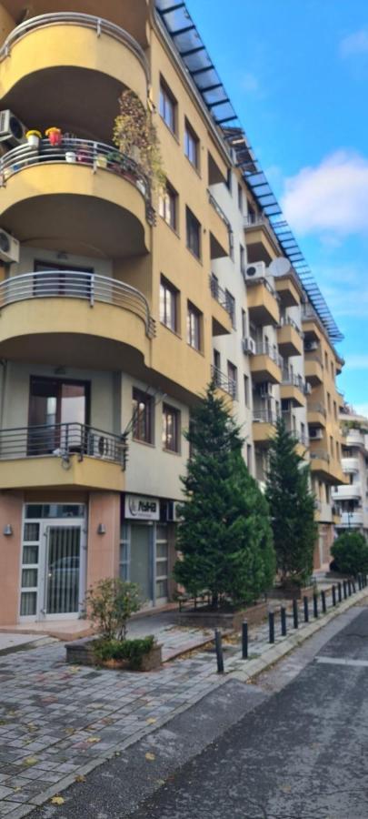 Dona Apartments Skopje Luaran gambar